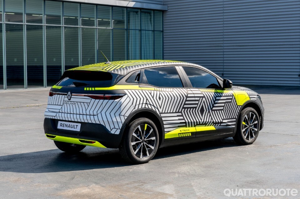 2021-renault-megane-t-tech-electric-pre-serie-02 2021-renault-megane-t-tech-electric-pre-serie-02