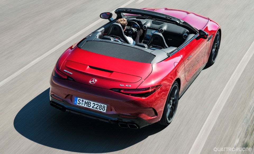 Firma ipersportiva per la nuova serie della SL