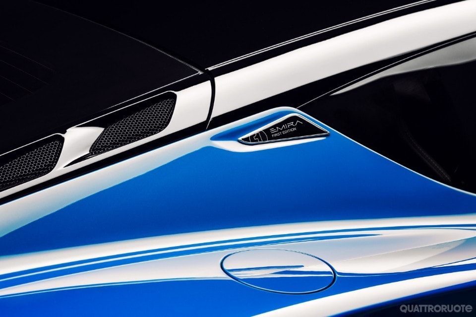 Motore quattro cilindri AMG, 360 CV: arriva la First Edition