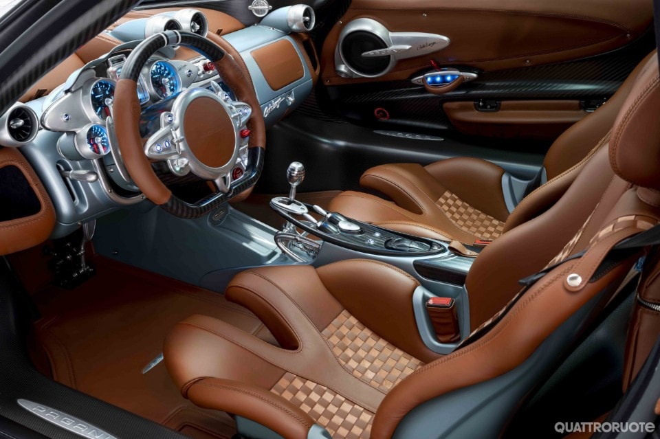 2022-pagani-huayra-codalunga-03 2022-pagani-huayra-codalunga-03