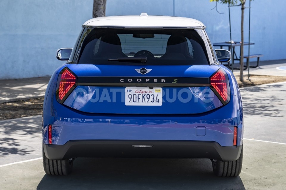 La Cooper S elettrica senza veli