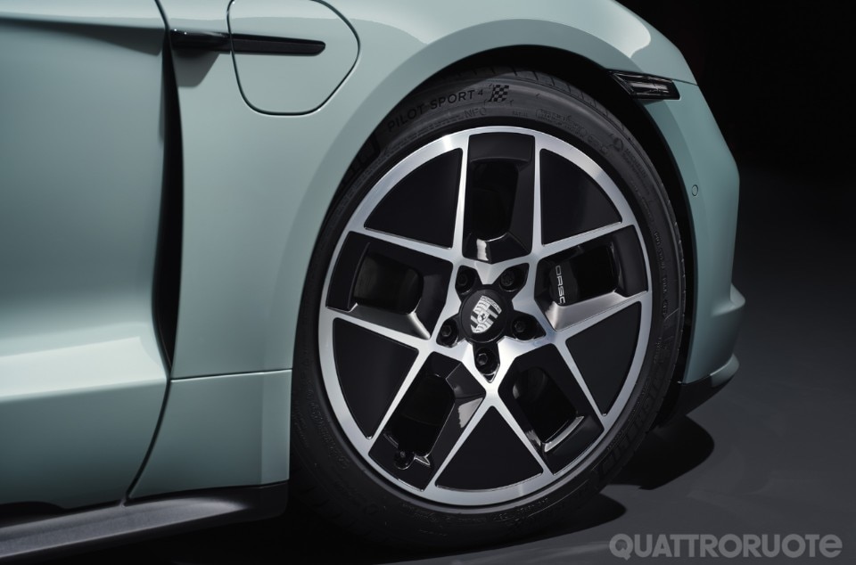 Il restyling alza l'asticella delle prestazioni - VIDEO