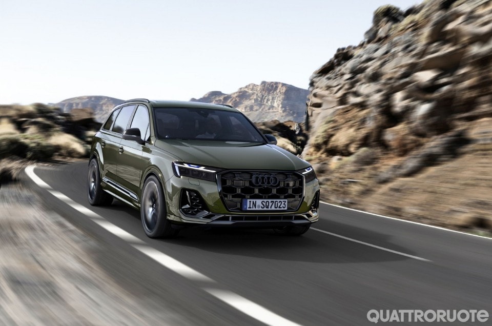 Aprono le prevendite della maxi-Suv dei quattro anelli: prezzi e dotazioni