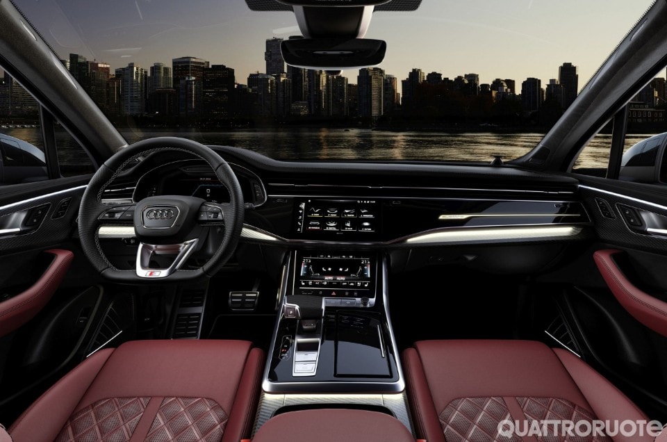 Aprono le prevendite della maxi-Suv dei quattro anelli: prezzi e dotazioni
