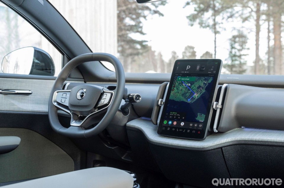 La Suv elettrica si veste da fuoristrada