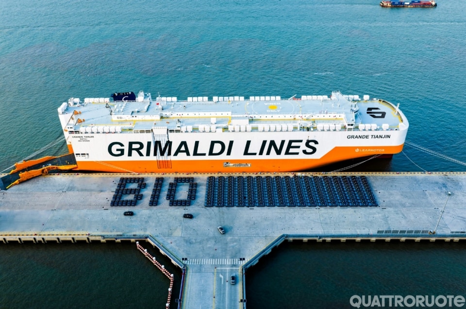 Le prime immagini della B05