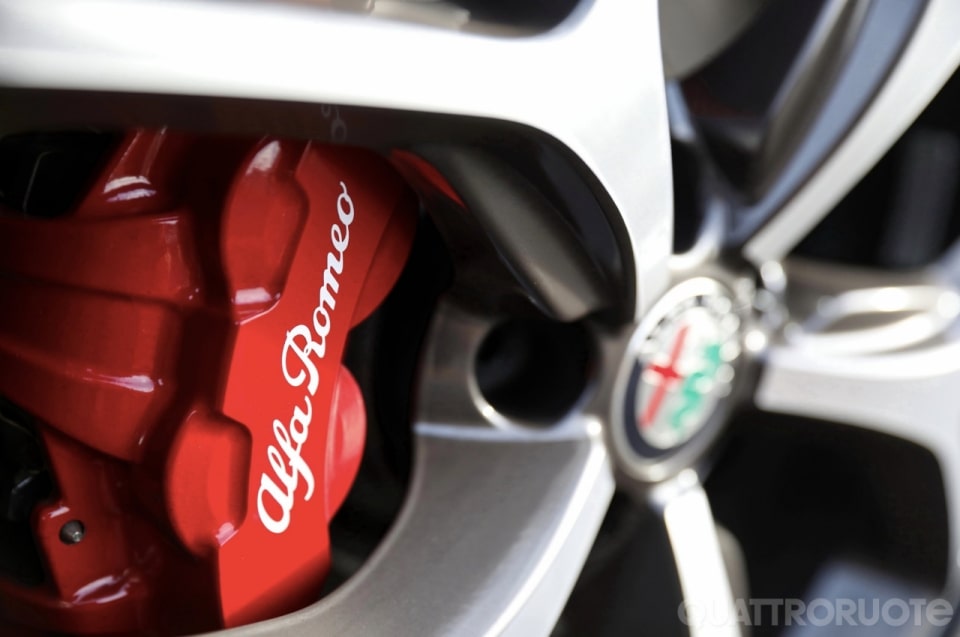 Giulia e Stelvio: diesel e V6 oggi, ibrido ed elettrico poi. A Cassino o altrove?