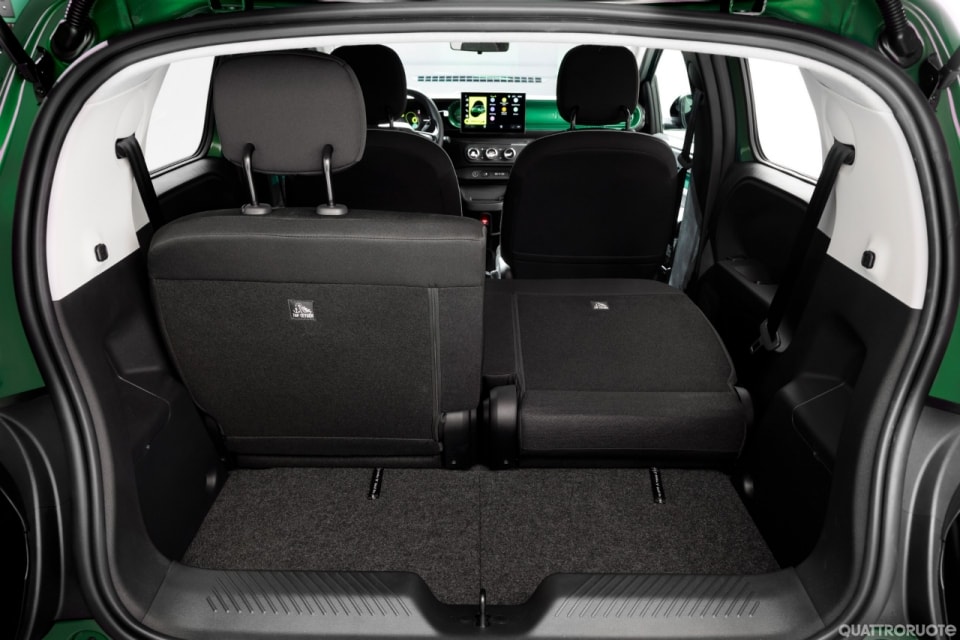 Twingo, l'elettrica geniale costa meno di 20 mila euro - VIDEO