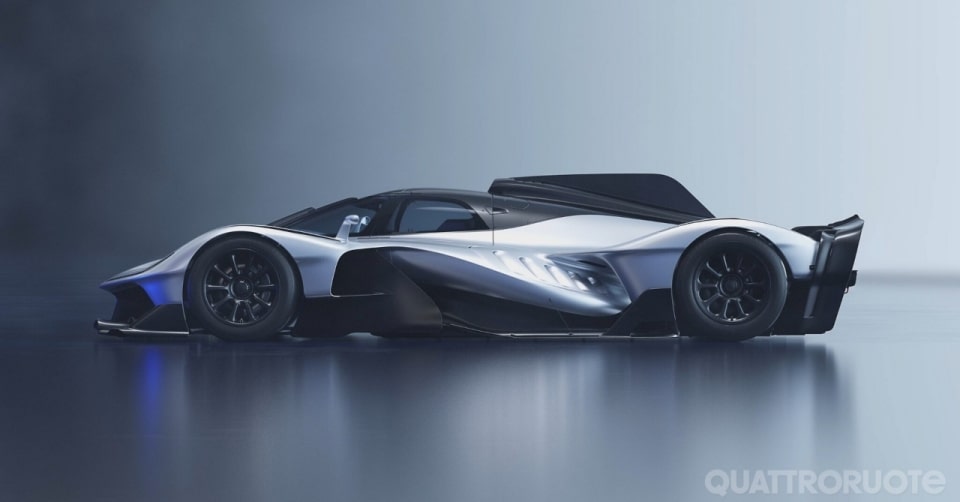La hypercar di Adrian Newey ha 1.200 CV e pesa solo 805 kg