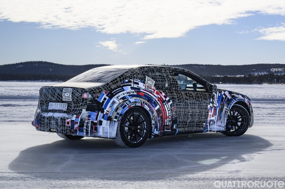 BMW M Neue Klasse: quattro motori e 1.000 CV per la M3 elettrica del 2027