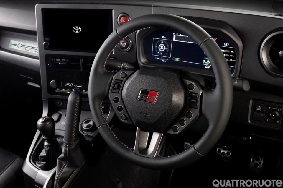 Seb e Morizo: le super modalità di guida della GR Yaris dedicata a Ogier