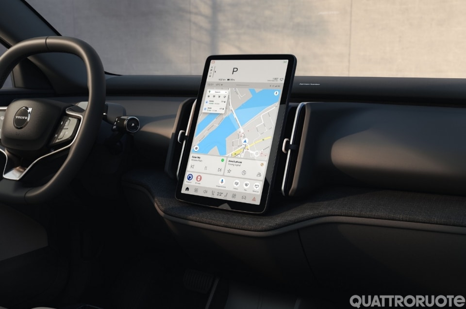 EX30 2026: nuovo motore entry level, interni più raffinati. E l'elettrica diventa power bank