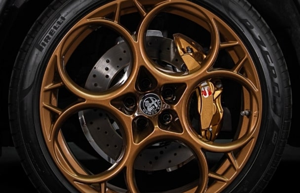 Alfa Romeo Stelvio Quadrifoglio Bespoke by Gargash: 5 esemplari per i 115 anni del Biscione