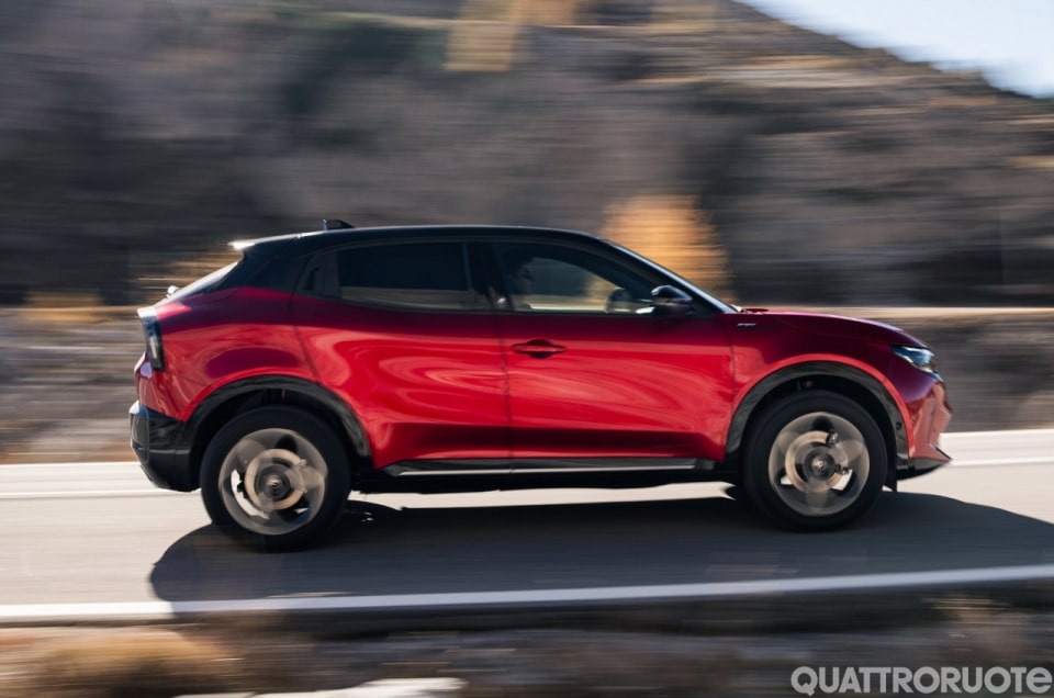 L'Alfa Romeo Junior sbarca in Messico con l’1.2 ibrido da 145 CV e due allestimenti