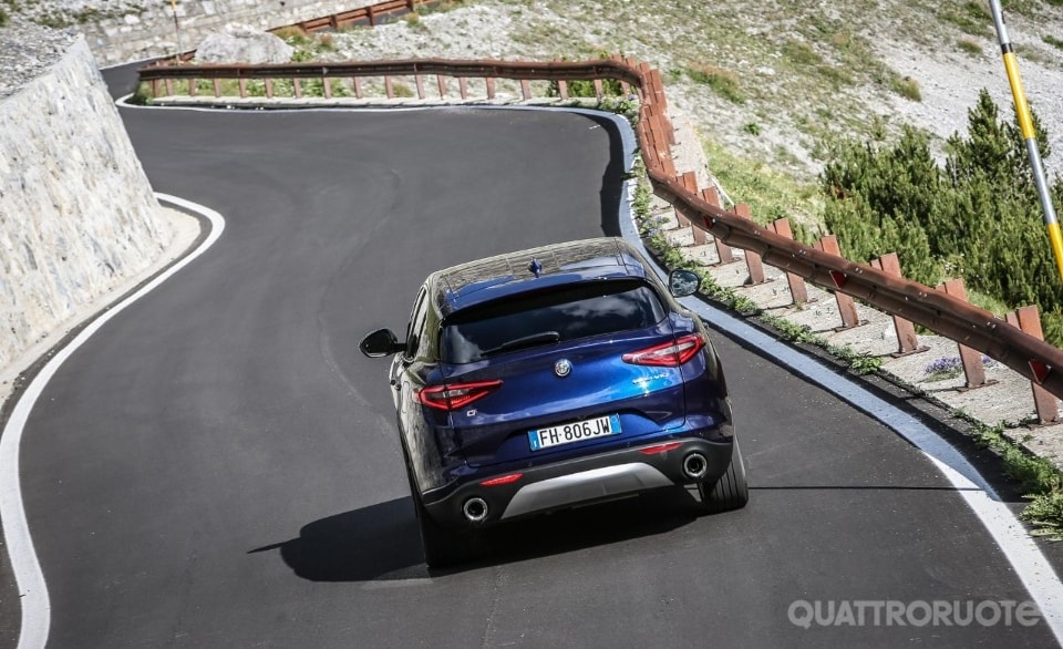 Al volante della 2.2 turbodiesel 180 CV Q4 - VIDEO