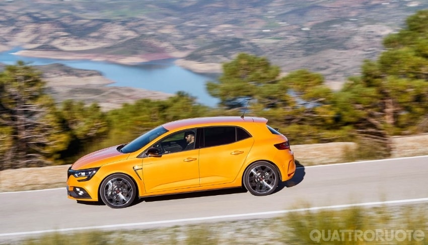 2018-megane-21 2018-megane-21
