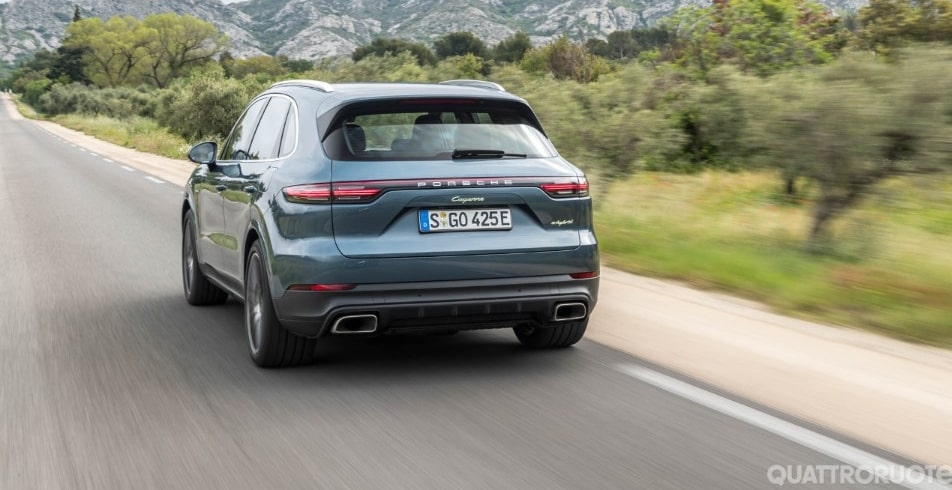 2018-Porsche-Cayenee-e-hybrid-10 2018-Porsche-Cayenee-e-hybrid-10