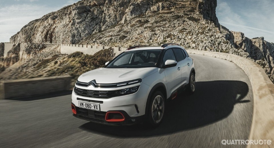 Al volante della C5 Aircross
