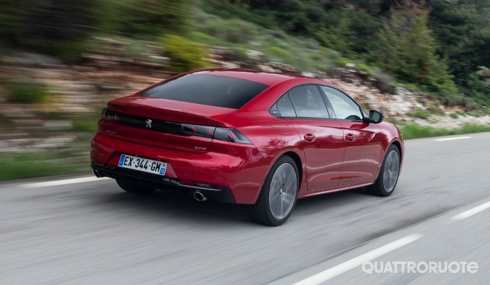 Al volante della nuova 508
