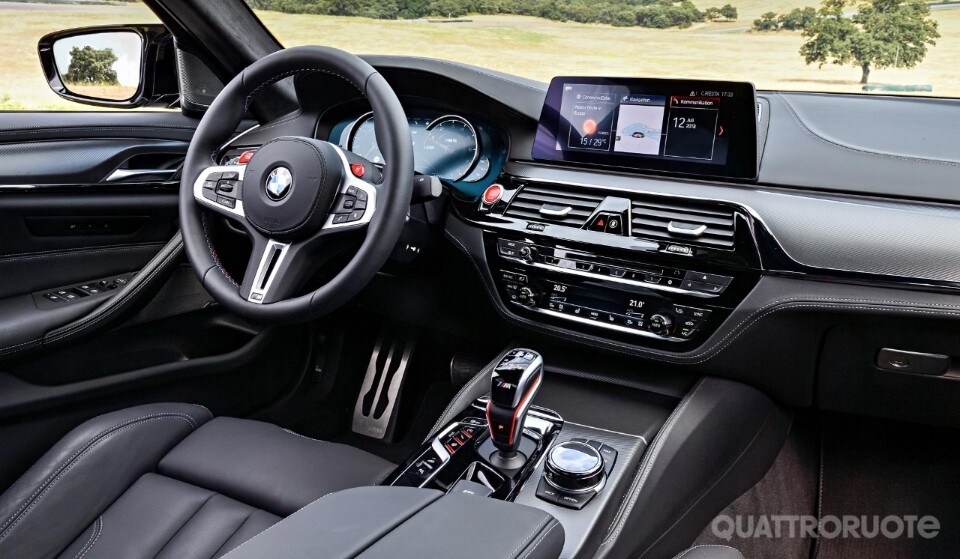 Al volante della M5 Competition - VIDEO