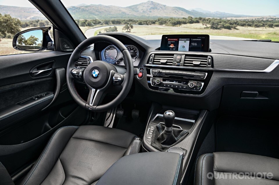 In pista con la M2 Competition - VIDEO