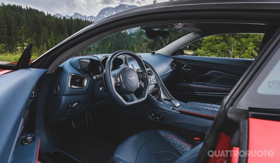 2018-Aston-Martin-DBS-Superleggera-62 2018-Aston-Martin-DBS-Superleggera-62
