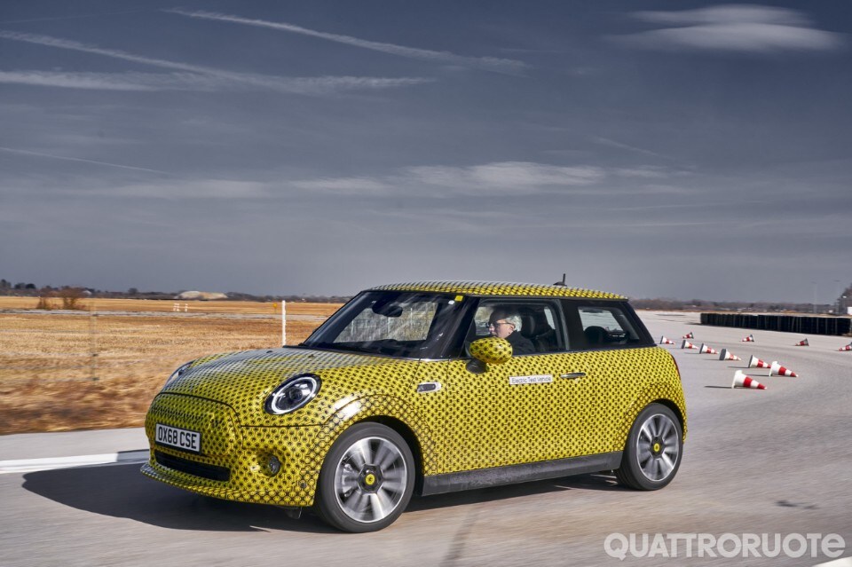 2019-Mini-Cooper-S-E-11 2019-Mini-Cooper-S-E-11