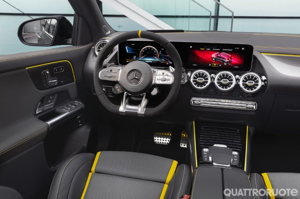 Abbiamo guidato la Suv da 421 CV