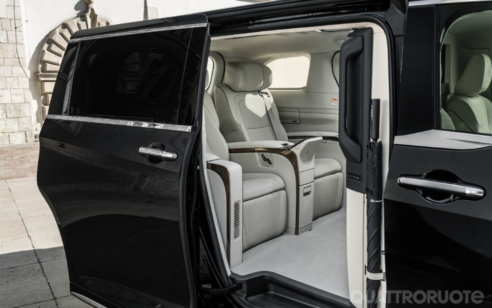 Relax time sul minivan di lusso