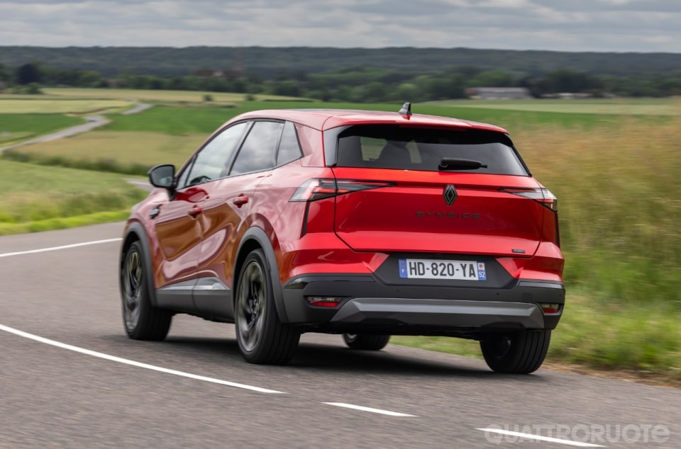 Austral e Symbioz, al volante della coppia ibrida - VIDEO