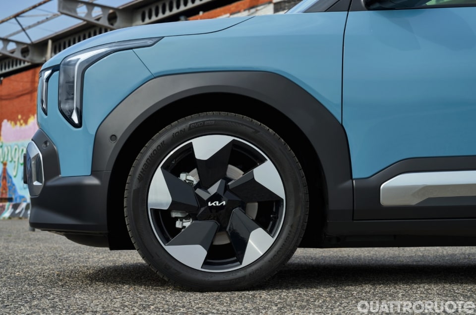 Kia EV2, la B-SUV elettrica con ambizioni da segmento superiore - VIDEO