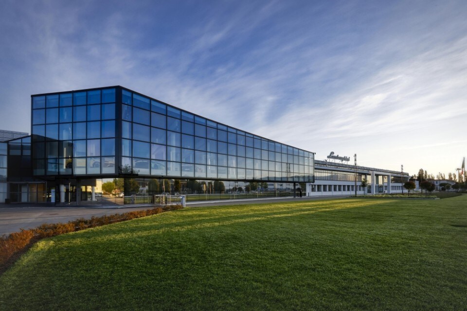 Via Emilia o Via della Seta?