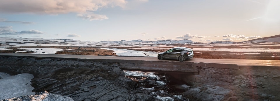 Le auto elettriche non sono più intoccabili: in Europa finiscono sconti e privilegi