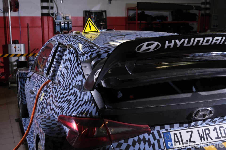 La Hyundai simula un intero rally sulle strade piemontesi