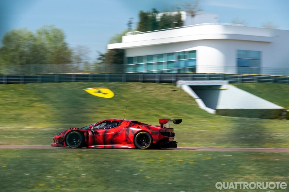 2022-Ferrari-296-GT303 2022-Ferrari-296-GT303