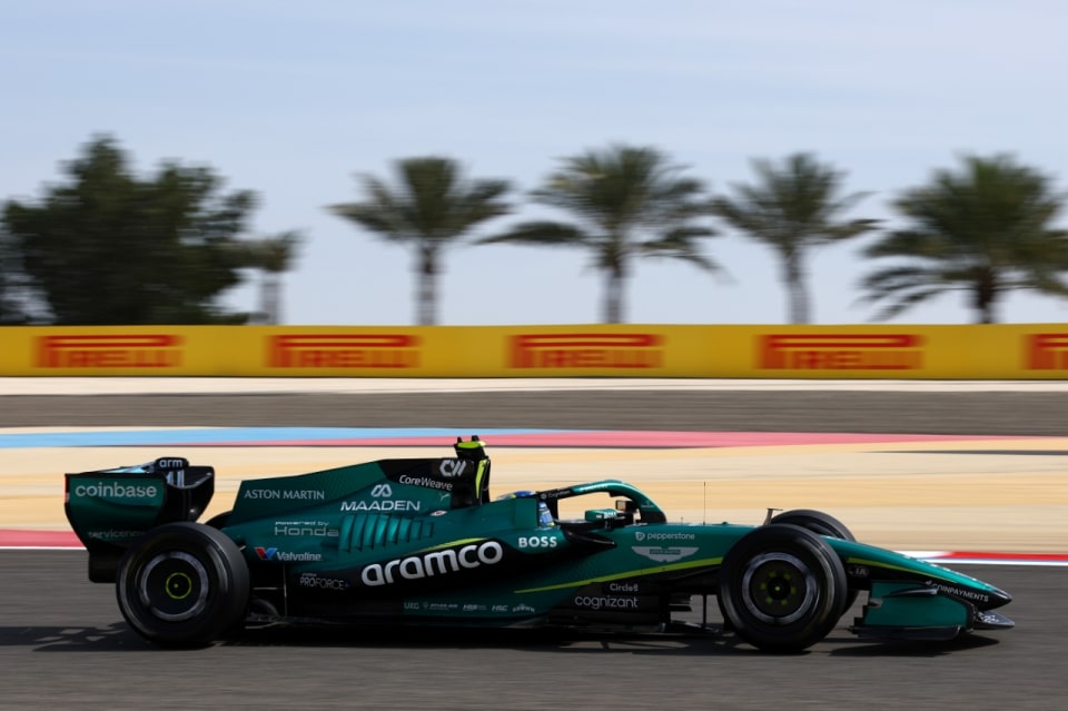 Ferrari in testa con Leclerc nel secondo giorno di prove