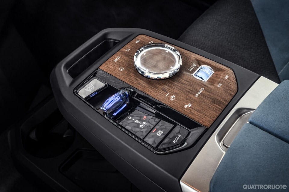 2021-bmw-i-drive-08 2021-bmw-i-drive-08