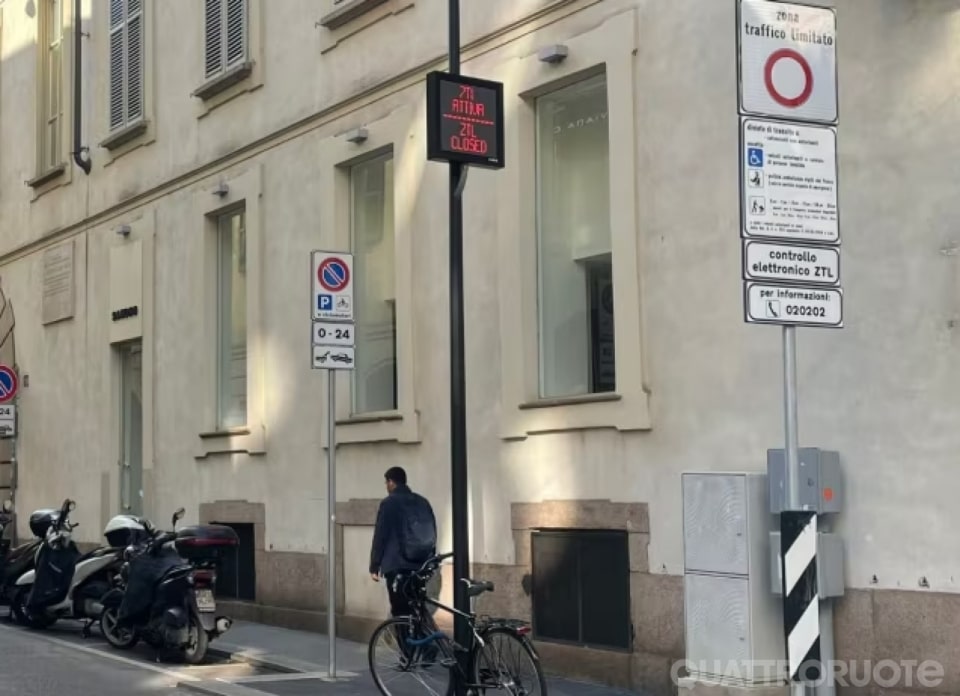 Auto elettriche e ZTL: cosa sapere per evitare multe salate
