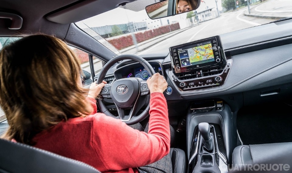 La prova della 2.0 Hybrid Lounge - VIDEO