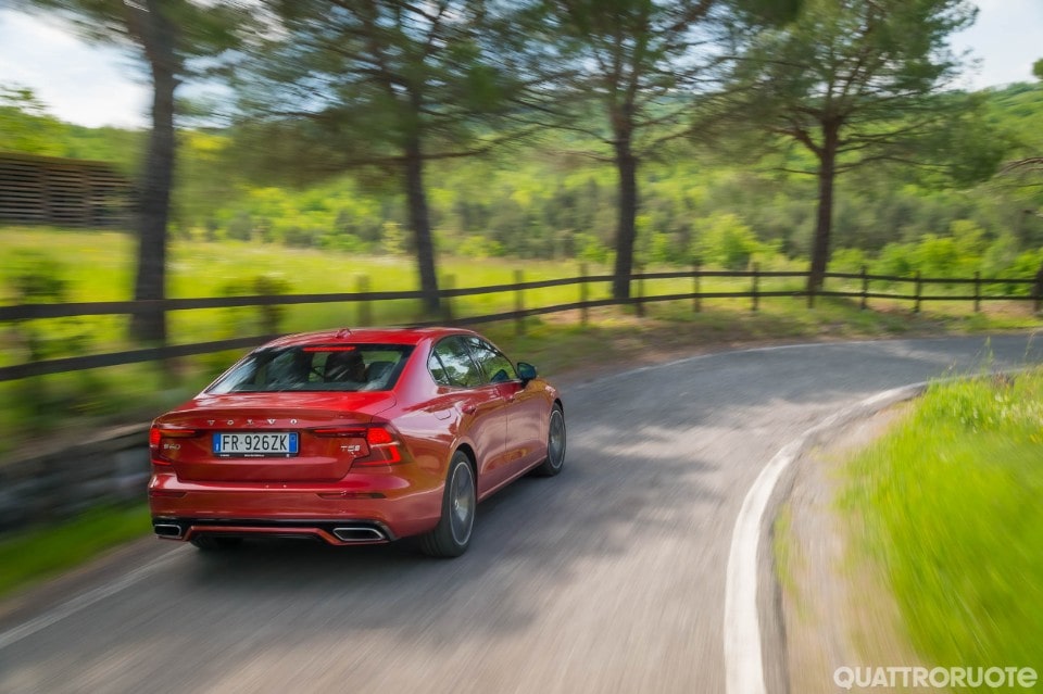 La prova della S60 T5 Geartronic R-Design - VIDEO