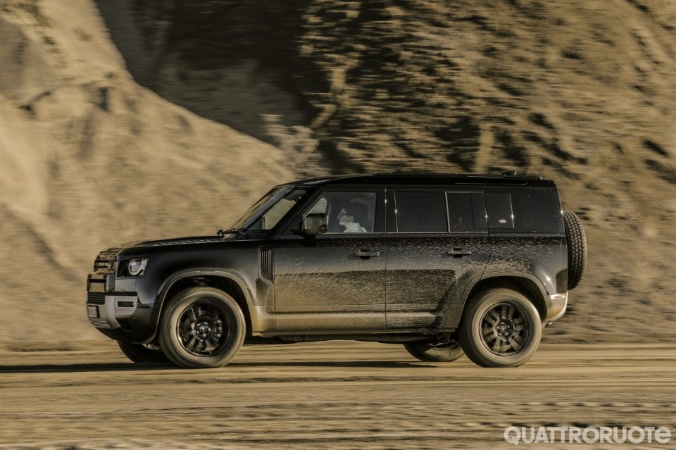 Defender 110 D240 S, il ritorno di un mito - VIDEO