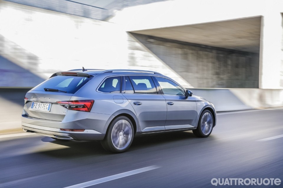 Con l'ibrido plug-in la wagon consuma poco e va lontano