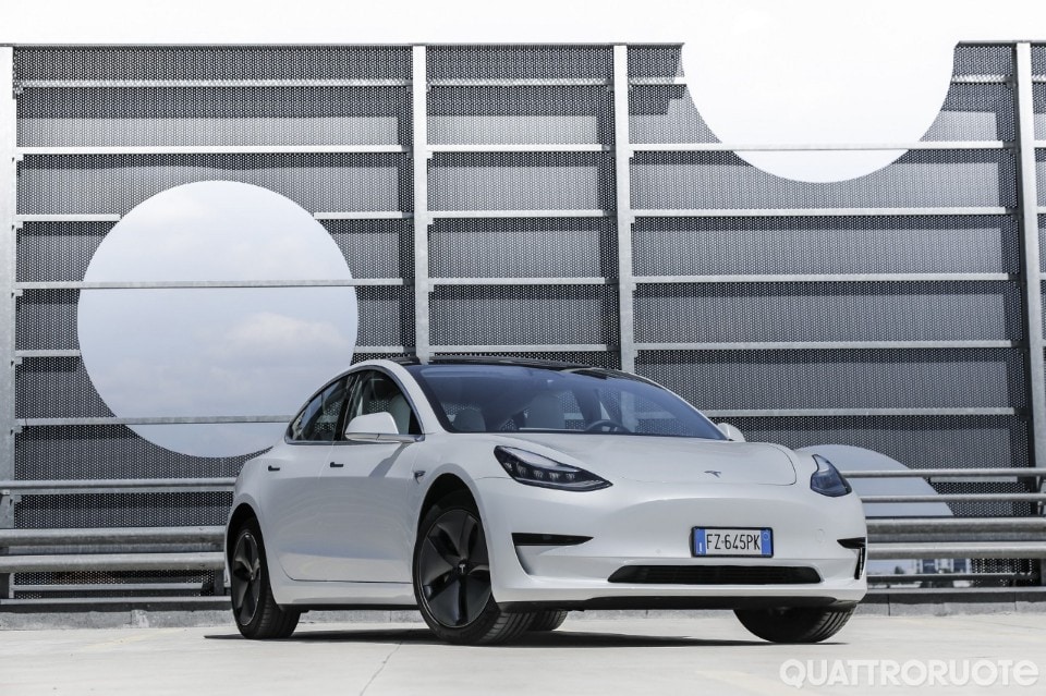 Standard Range Plus, più efficiente e con 328 km d'autonomia reale