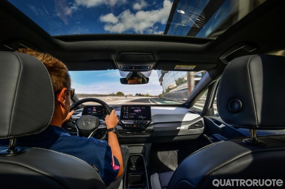 La scommessa elettrica fa 300 km con un "pieno"