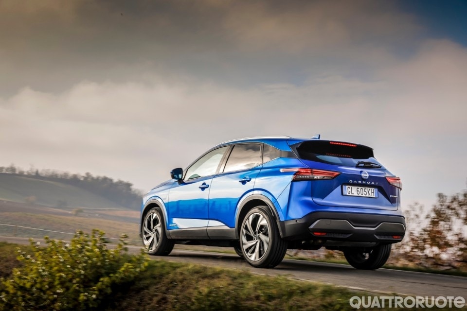 Feeling elettrico e quasi 28 km/litro in città