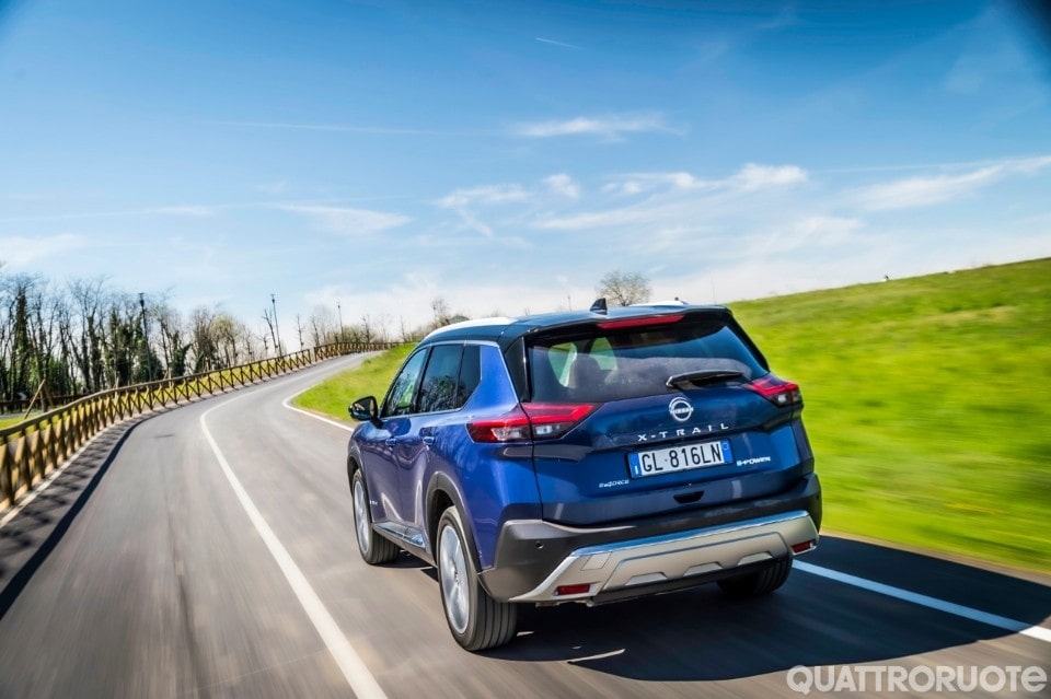 La tuttofare che si guida come un'elettrica