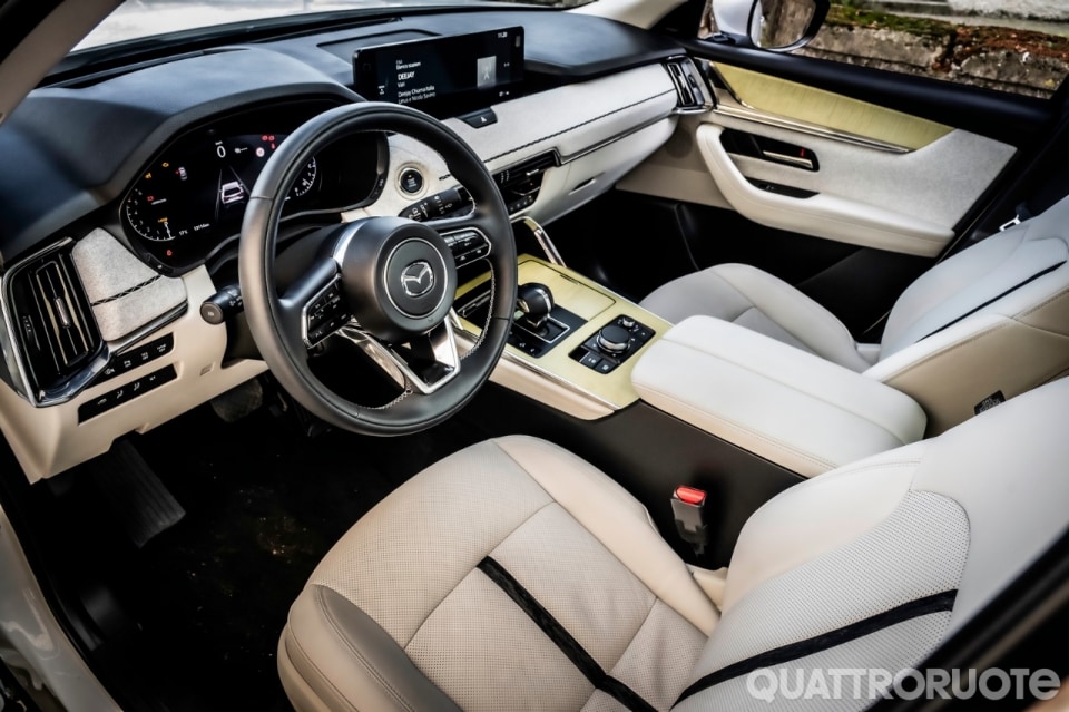 CX-60, controcorrente e conveniente