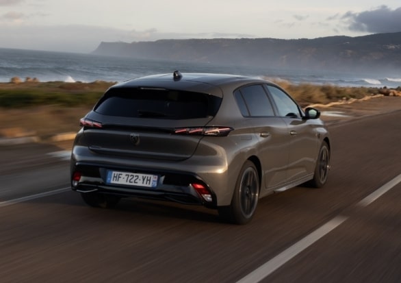 Cosa cambia dopo il restyling: il test della plug-in hybrid