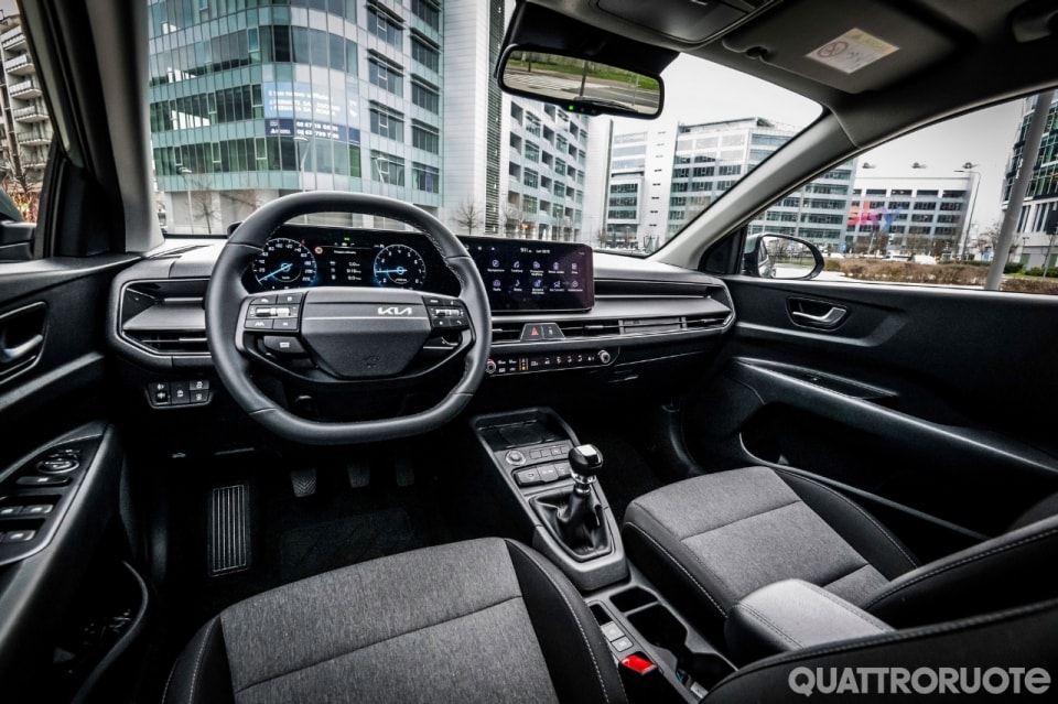 Nuova Kia Stonic, seconda vita con il mille turbobenzina mild hybrid