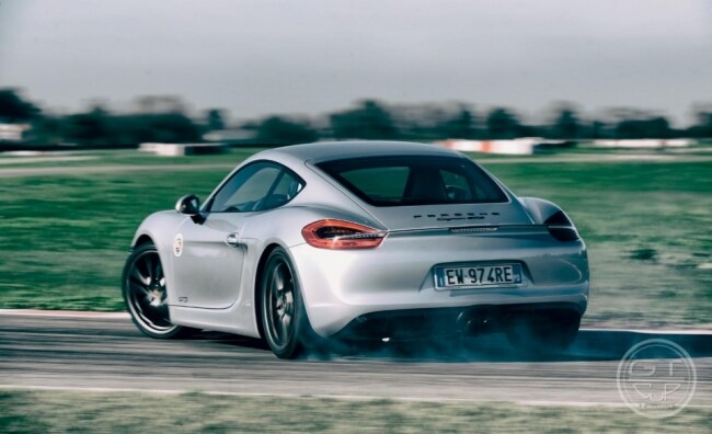 Bmw M4 Vs Porsche Cayman Gts Le Divoratrici Di Cordoli